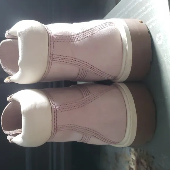 Timberlands Baby Pink &amp; White Boots