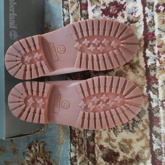 Timberlands Baby Pink &amp; White Boots