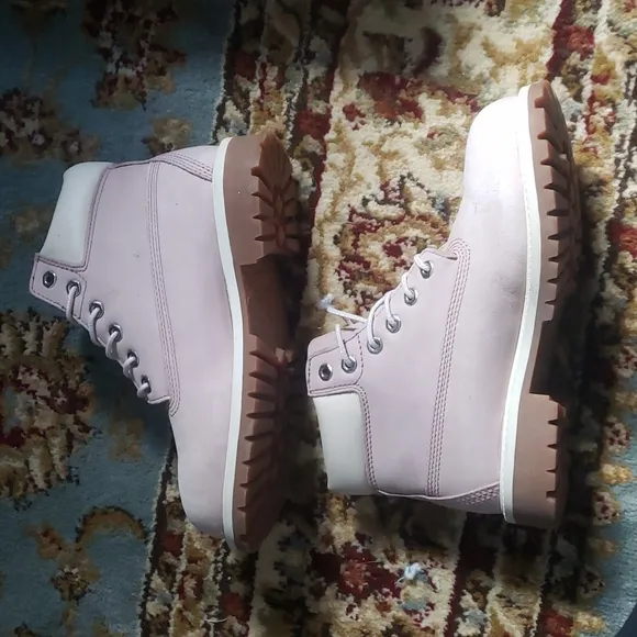 Timberlands Baby Pink &amp; White Boots