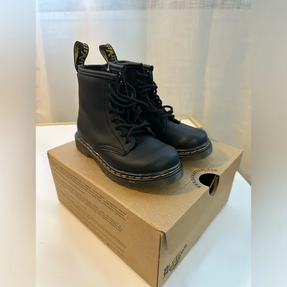 TODDLER 1460 SOFTY T LEATHER LACE UP BOOTS SIZE 9