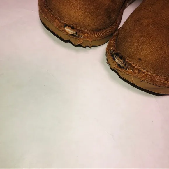 TODDLER Kids Classic II Chesnut Ugg Boots Size 8