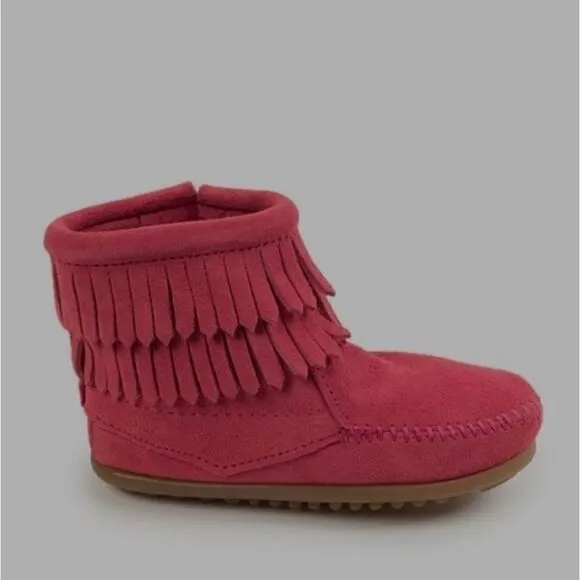 Toddler pink Minnetonka boots. Brand new. Never worn
