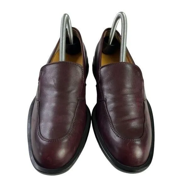 Tod's Burgund Leather Loafers Womens Size EU 38‎