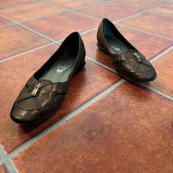 Tods Leather Imaginative Zipper Loafers Size 7.5