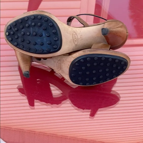 Tod’s made in Italy beautiful sandals