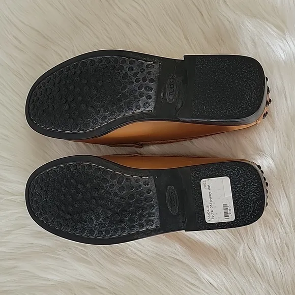 Tods penny slot  leather loafers size 35