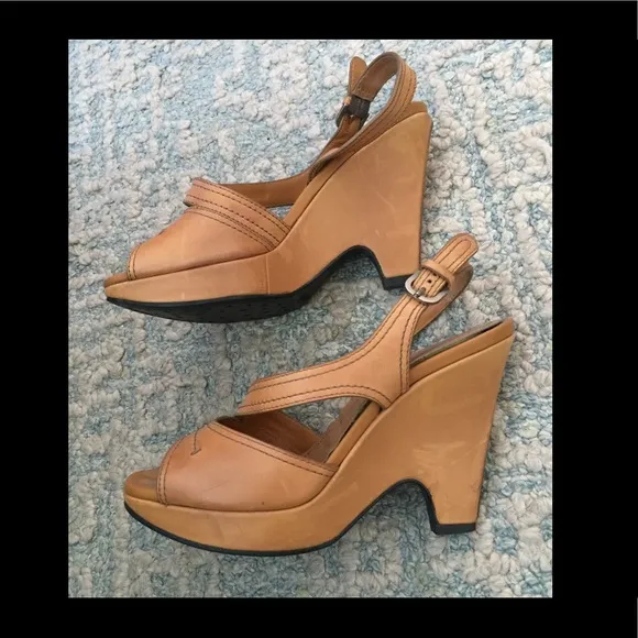 Tod's Sandals - Gorgeous!