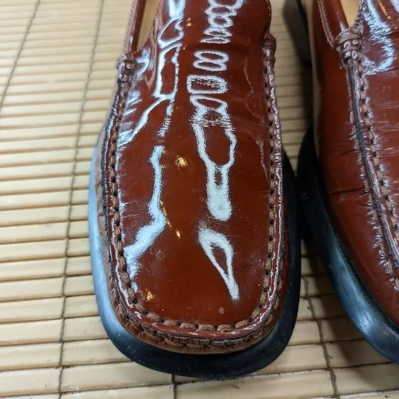 Tod's Women's Gommino Red patent leather Loafers US 8 Driving Moccasin Shoes