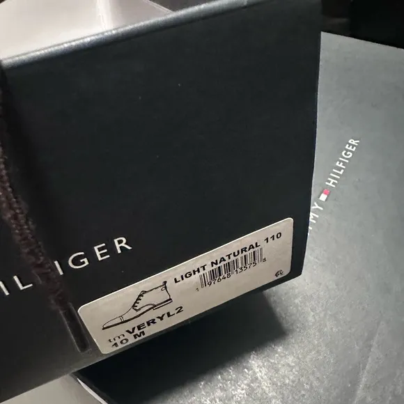 Tommy Hilfiger Men's Brown Veryl Ankle Boots size 10.
