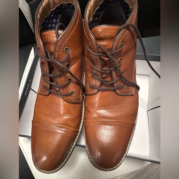 Tommy Hilfiger Men's Brown Veryl Ankle Boots size 10.