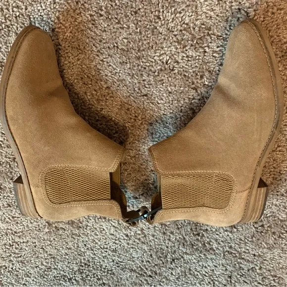 TOMS Ella Suede Brown Ankle Boots Chelsea Classic Casual Tan Camel Brown 7.5