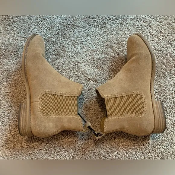 TOMS Ella Suede Brown Ankle Boots Chelsea Classic Casual Tan Camel Brown 7.5