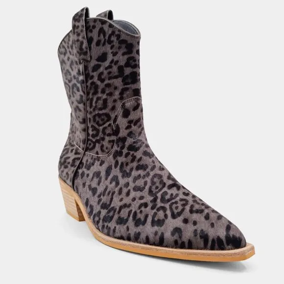 TONI Leopard print hair western cowboy boots  Size 9