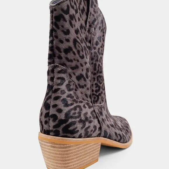 TONI Leopard print hair western cowboy boots  Size 9