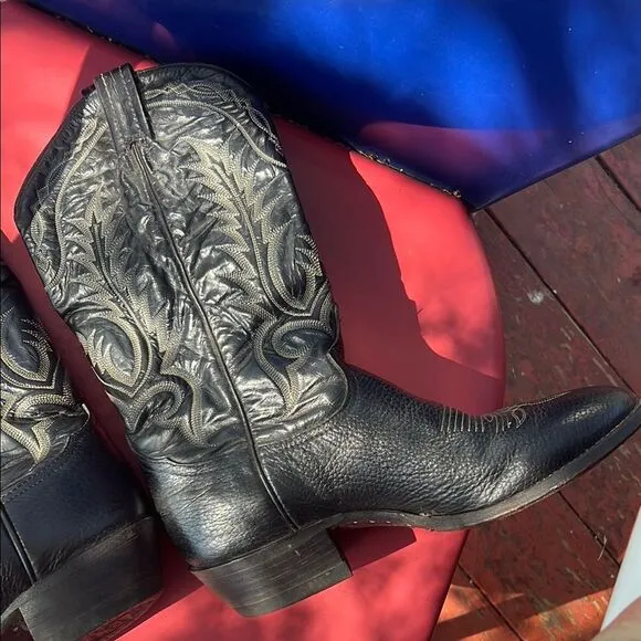 Tony Lama Black Leather Cowboy Boots with Embroidered Design Style 6904 Size 9 D