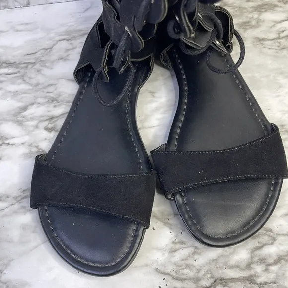 Torrid Cutout Lace Up Knee High Sandals Gladiator Black size 7W