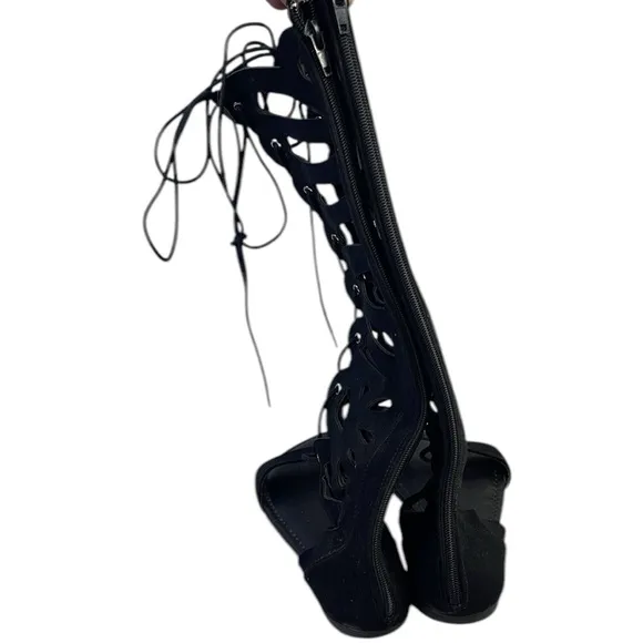 Torrid Cutout Lace Up Knee High Sandals Gladiator Black size 7W