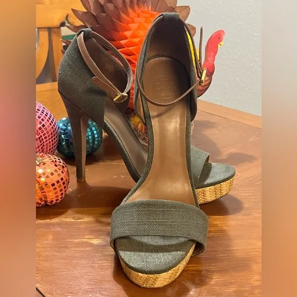 Tory Burch ‘Amina’ High Heel Sandals In Olive, Size US 10M, No Box
