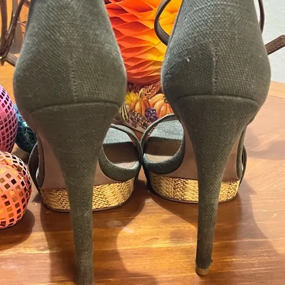 Tory Burch ‘Amina’ High Heel Sandals In Olive, Size US 10M, No Box