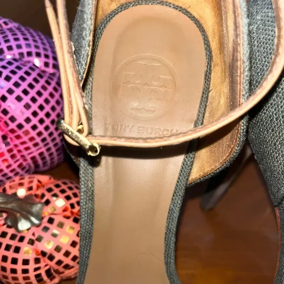 Tory Burch ‘Amina’ High Heel Sandals In Olive, Size US 10M, No Box