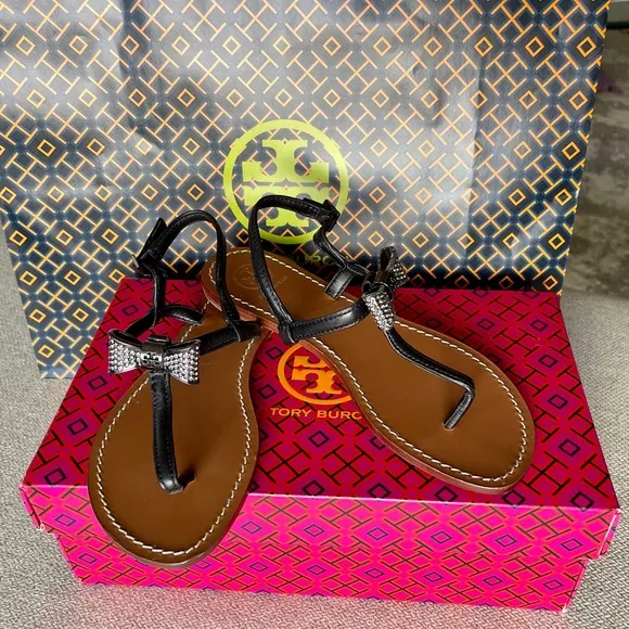 Tory Burch Bryn Pave Bow Flat Thong Sandals, Black Leather, women, 6M