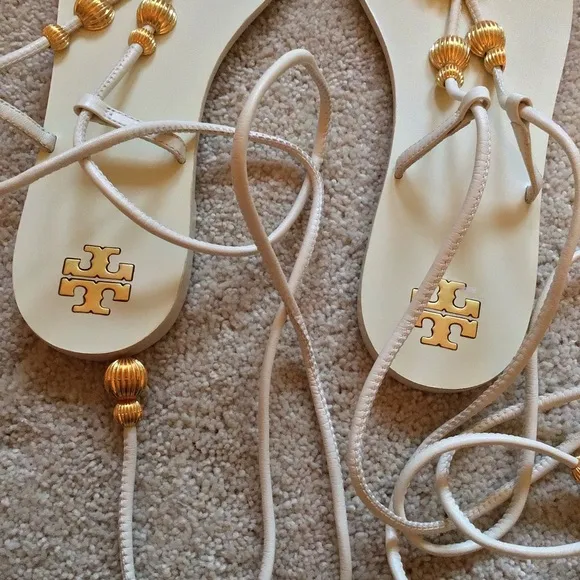 TORY BURCH CAPRI FLAT LACE-UP SANDAL