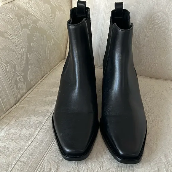 Tory Burch Chelsea pull on ankle boots size 7.5