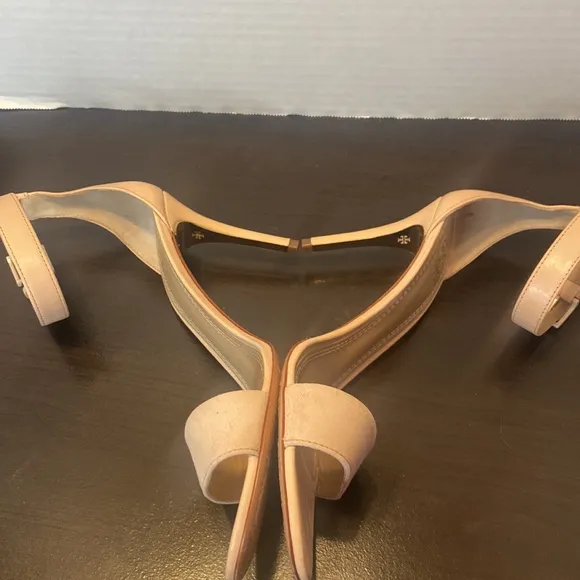 Tory Burch Classic Pale Pink Suede Ankle Strap Heels Sandals Size 9