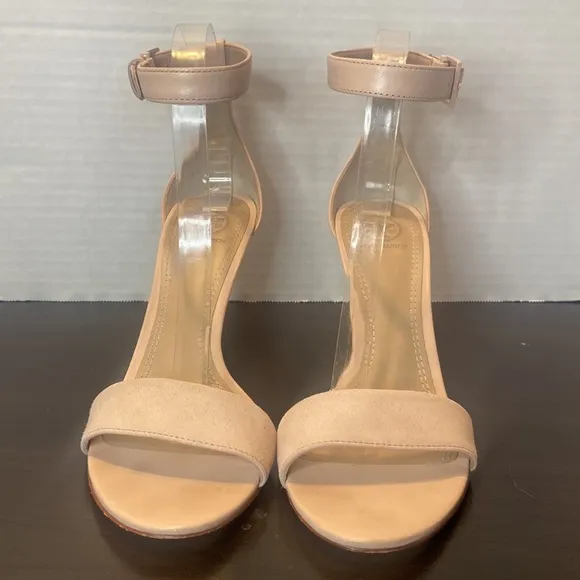 Tory Burch Classic Pale Pink Suede Ankle Strap Heels Sandals Size 9