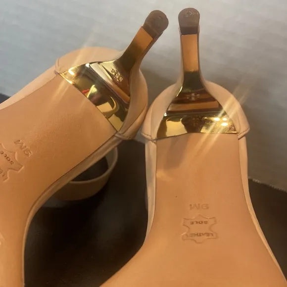 Tory Burch Classic Pale Pink Suede Ankle Strap Heels Sandals Size 9