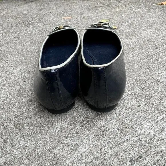 Tory Burch Dakota Flats‎ Women's Size 6 Patent Leather Blue Bow Ballet Loafer