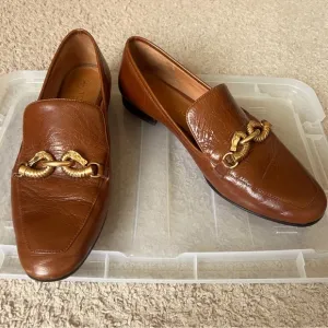 Tory Burch Jessa Brown Leather Loafers with Gold Equestrian Horse Accent Size 9M
