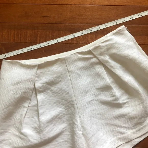 TORY Burch Linen silk blend pleated shorts 🌸 0