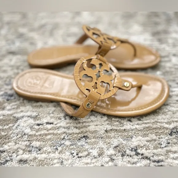 TORY BURCH Miller Patent Leather Sandals Size 9 Tan Beige Classic Designer Logo