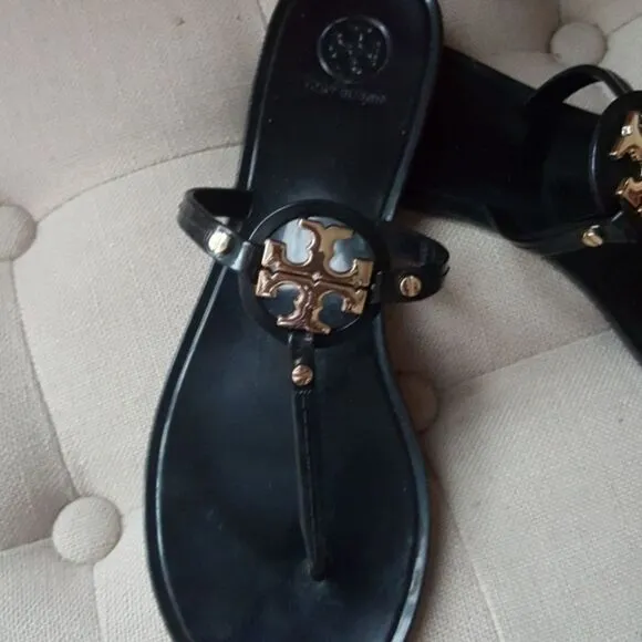 TORY BURCH MINI FLAT THONG SANDALS BLACK &amp; GOLD 8