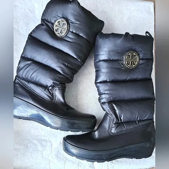 Tory Burch nylon puffer boots with micro suede lining
