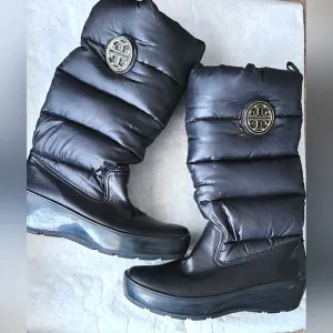Tory Burch nylon puffer boots with micro suede lining