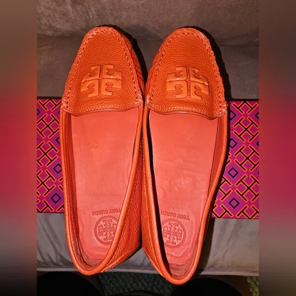 Tory Burch Orange Leather Loafers Women size 6.5 Brand New in the box