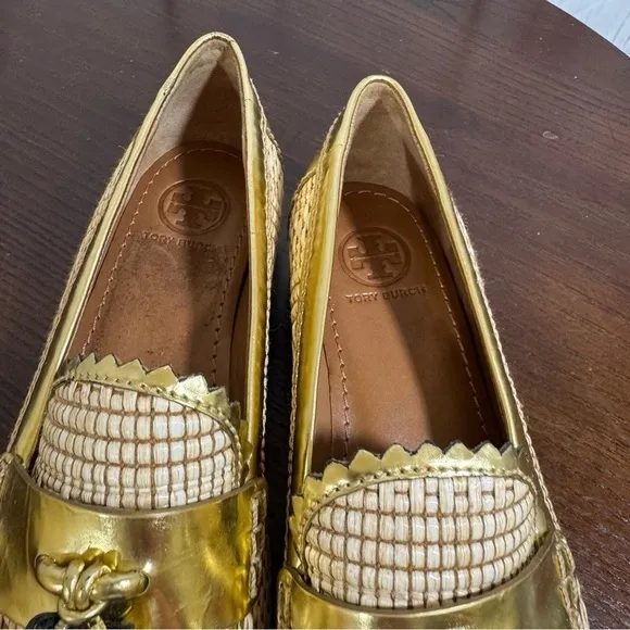 TORY BURCH Raffia &amp; Metallic Gold Leather Trims Loafers in size 6 New