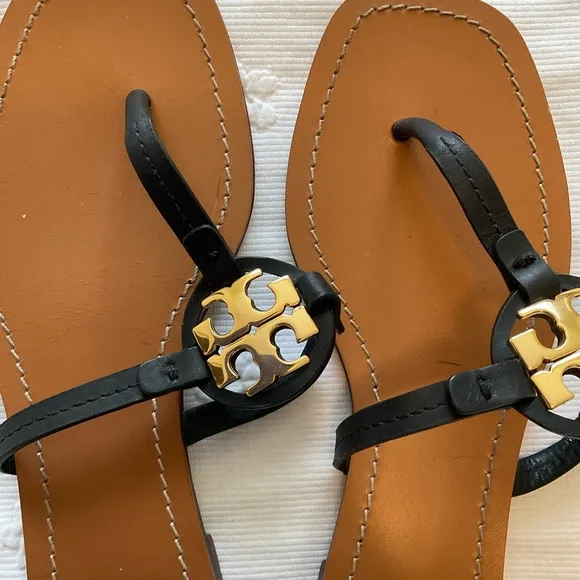 Tory Burch Sandals / Tory BurchT-medallion flat sandals size 7 Gold and Black
