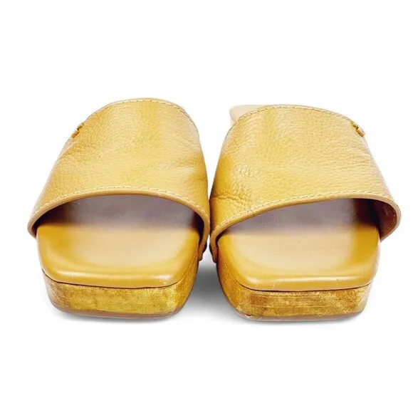 Tory Burch Slide On Sandal Pascal Tan Sz 8 Wood &amp; Pebbled Leather Gold Logo