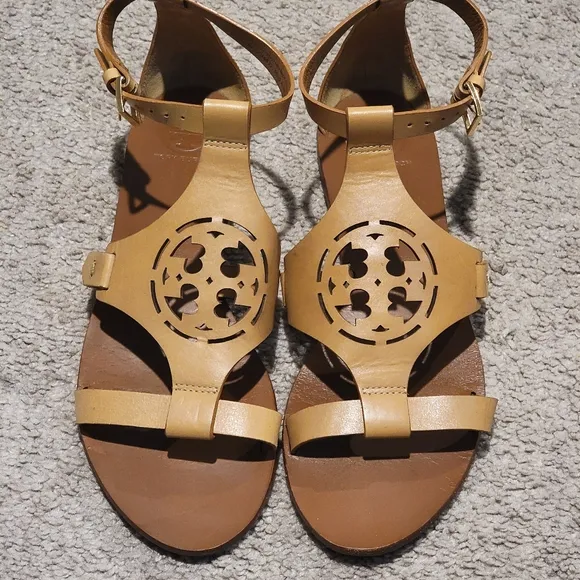 Tory Burch Zoey Flat Sandal Tan Size 7.5