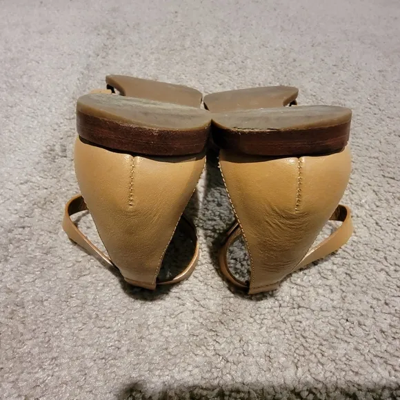 Tory Burch Zoey Flat Sandal Tan Size 7.5
