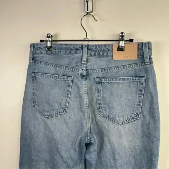 TRAVE Karolina Relaxed Taper‎ Straight Shooter Jeans