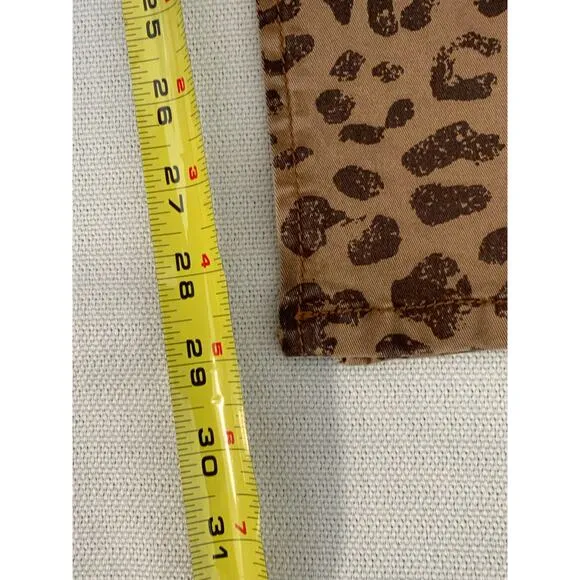 TRU LUXE leopard print hi waist straight jean in brown animal print NWT‎ size 8