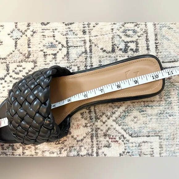 Tuckernuck NWOB flattered minou leather black woven sandals flats beach summer