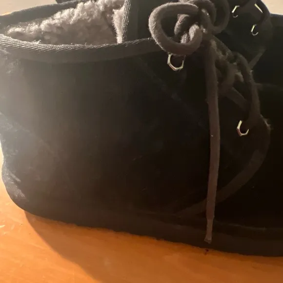 UGG 3236 Neumel Men's Suede Wool Chukka Boots - Black - Size 9