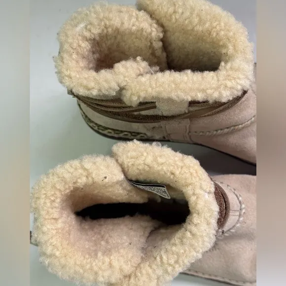 Ugg Allegheny Beige Suede Boots Leather laces suede upper Womens 7US
