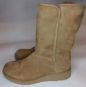Ugg amie woman's classic slim short boots size 7