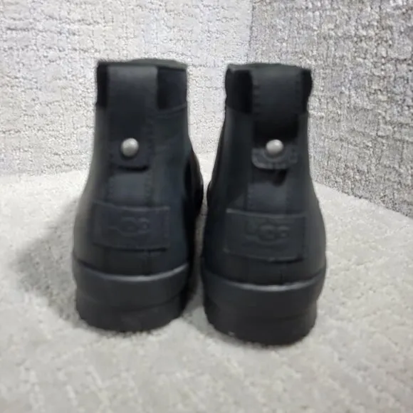 UGG Australia ATTELL Women's Size 10 US Black Leather Ankle Bootie Boots 1103832